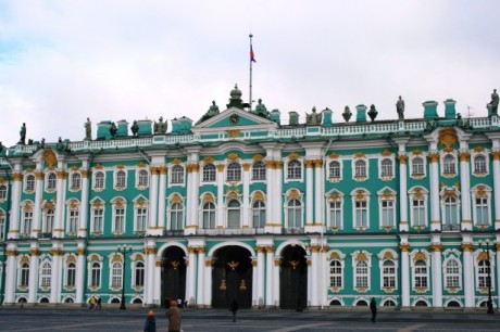 winter-palace-in-st-petersburg